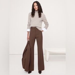 NWT! Banana Republic High Rise Flare Italian Lightweight Wool Pant (#826931) 🩶